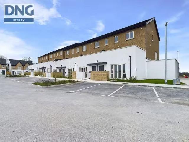28 Glanmore Heights, Dun An Ri, Athlone, Co. Westmeath, N37H9W.