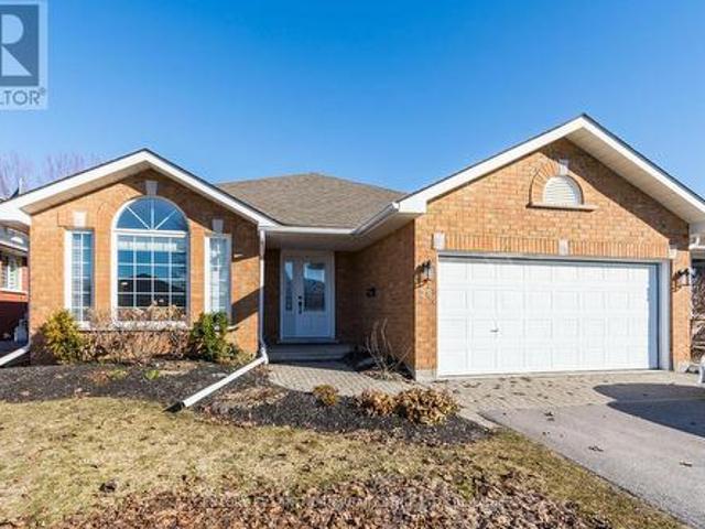 28 Hickory Grove, Belleville Ward, ON, K8N 5Y1 house for sale | Listing ID X12933 | Royal LePage