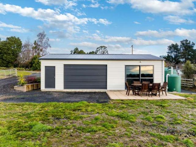 28 Lakeview Street, Waihola, Clutha