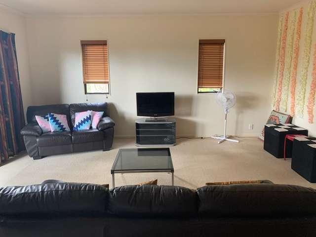 28 Lorikeet Place, Unsworth Heights, North Shore City