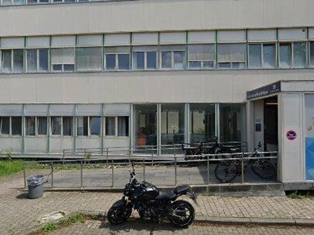 28 m2 office space for rent in Brussels Sint Lambrechts Woluwe