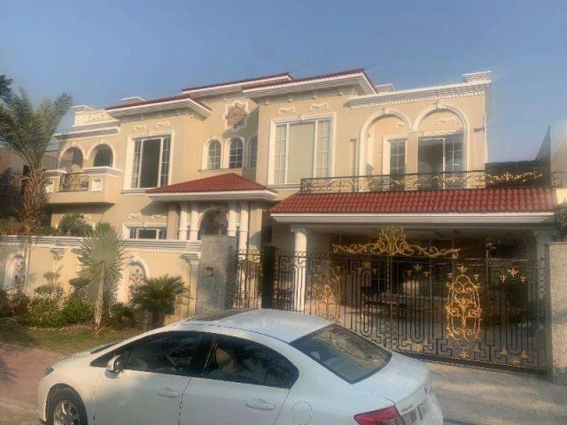 28 Marla brand new spanish House Bahria Town Lahore Julliana ID 42571