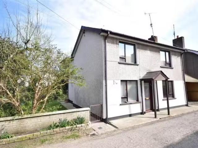 28 Massereene Street