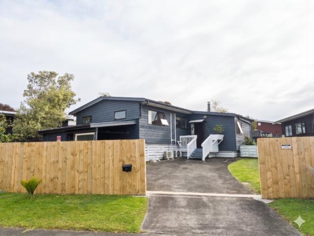 28 Meadowvale rise, Titirangi, Auckland