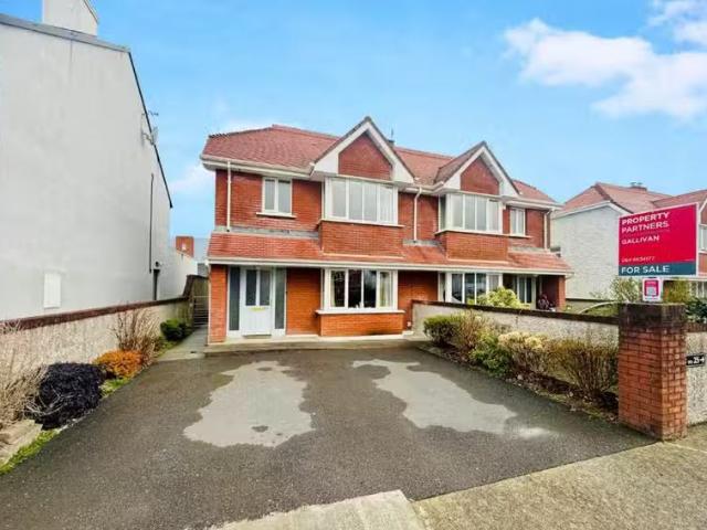 28 Oakfield, Park Road, Killarney, Co. Kerry, V93K2T3 is for s.