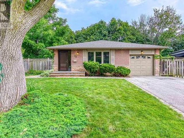 28 Osborne Crescent, Oakville, ON, L6H 1G1 house for sale | Listing ID W13611 | Royal LePage