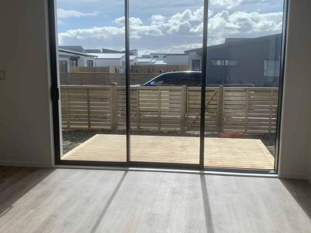28 Parahau Road, Papakura