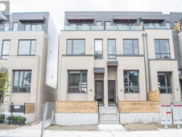 28 Perth Avenue, Toronto, ON, M6R 2C1 house for lease | Listing ID C13055 | Royal LePage