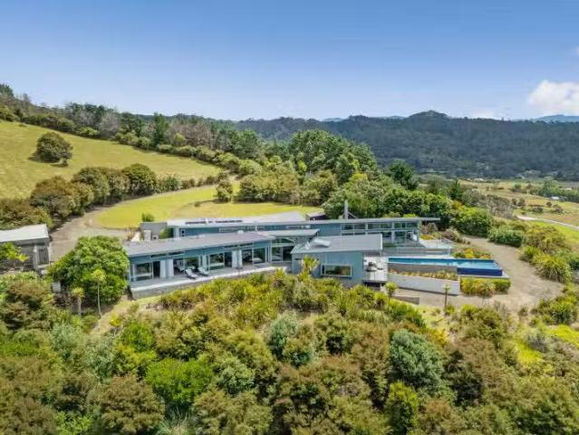 28 Radar Road, Hot Water Beach, Thames Coromandel