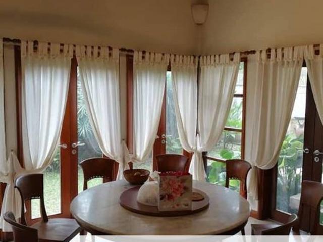 28 Residency corner with large garden