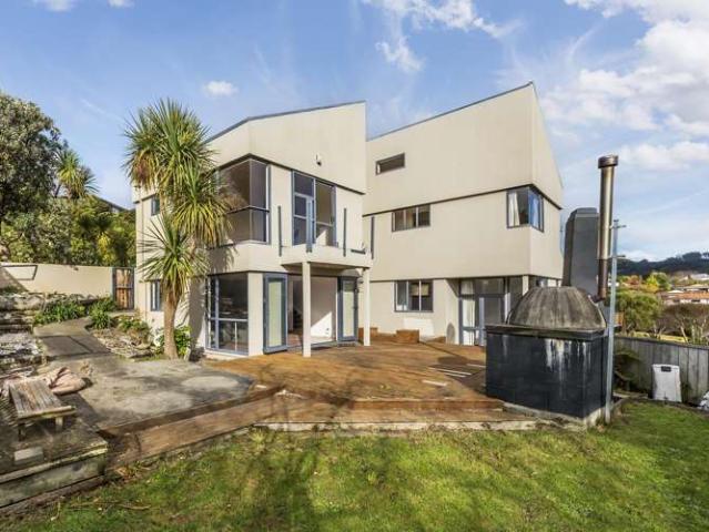 28 Sailmaker Close, Whitby, Porirua City
