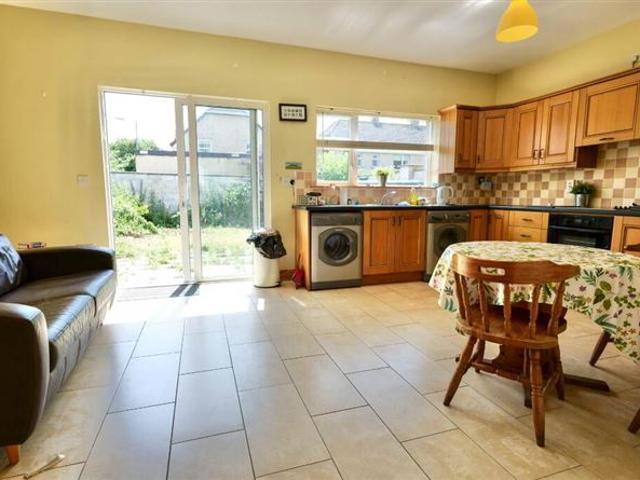 290,000 | Dunquin House, Knockane Road, Newcastle West, Limerick REA Dooley Group 5009 MyHome. Ie Residential