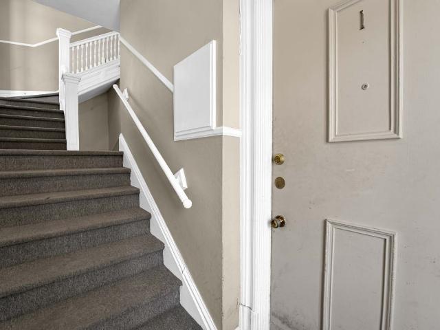 290 292 Daly Avenue 2 Bedroom Apartment for Rent at 292 290 292 Daly Avenue 292 1, Ottawa, ON K1N 6G5 Sandy Hill