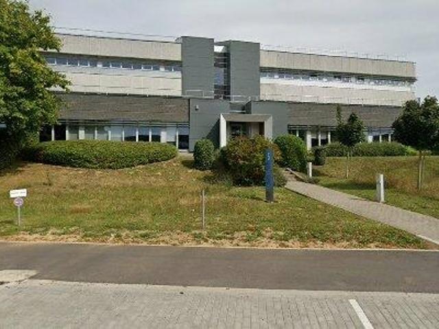 290 m2 office space for rent in Mont Saint Guibert