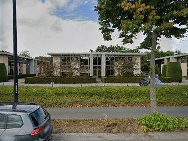 290 m2 office space for rent in Sint Martens Latem