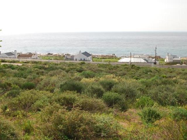 290 m² Land available in St Helena Views