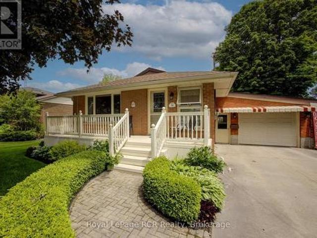 290 Walton Street, Wellington North Arthur, ON, N0G 1A0 house for sale | Listing ID X13488 | Royal LePage