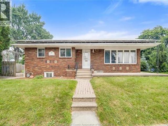 2914 Wyandotte Street, Windsor, ON, N9C 1M4 house for sale | Listing ID 26017 | Royal LePage