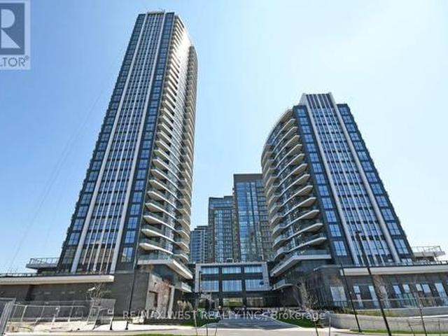 2915 35 Watergarden Drive, Mississauga, ON, L5R 0G8 condo for sale | Listing ID W11979 | Royal LePage