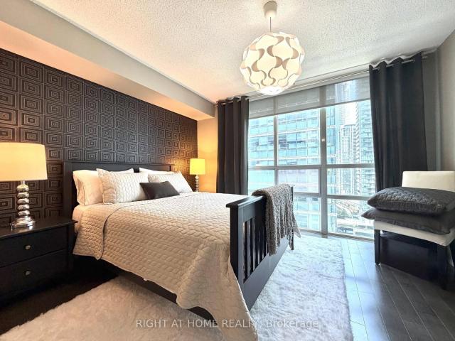 2910 30 Grand Trunk Crescent, Toronto | 2Beds/2Bath, Condo, $4,500/mo | Condos. Ca