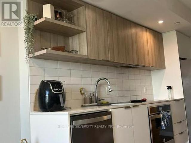 2910 6 Sonic Way, Toronto, ON, M3C 0P1 lease for lease | Listing ID C13472 | Royal LePage