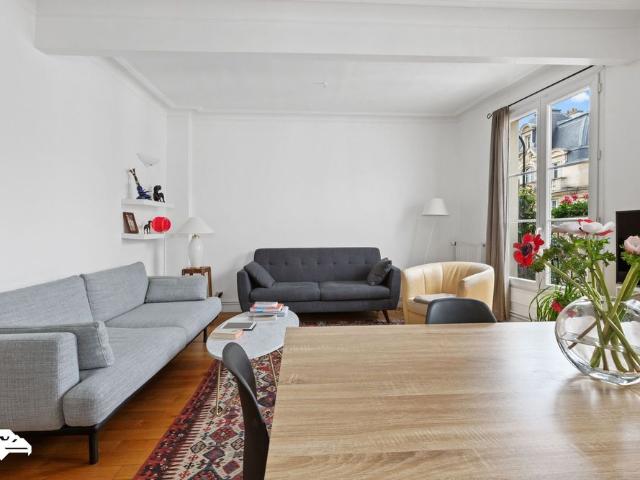 2911 Location Appartement 2 pièces 55 m² Paris