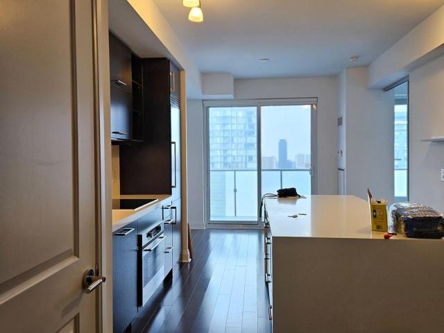 2911 1 Bay Street, Toronto | Leased, C12743 | Condos. Ca