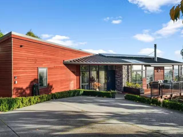 291 Cannon Hill Crescent, Mount Pleasant, NZ 8081 House for.
