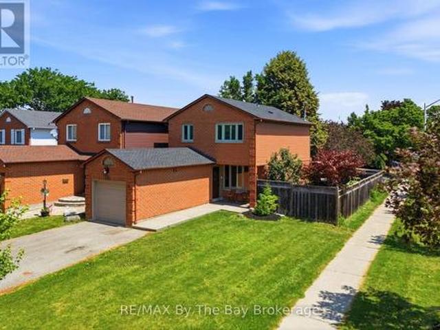 291 Woodlawn Crescent, Milton Bm Bronte Meadows, ON, L9T 4V8 house for sale | Listing ID W13537 | Royal LePage