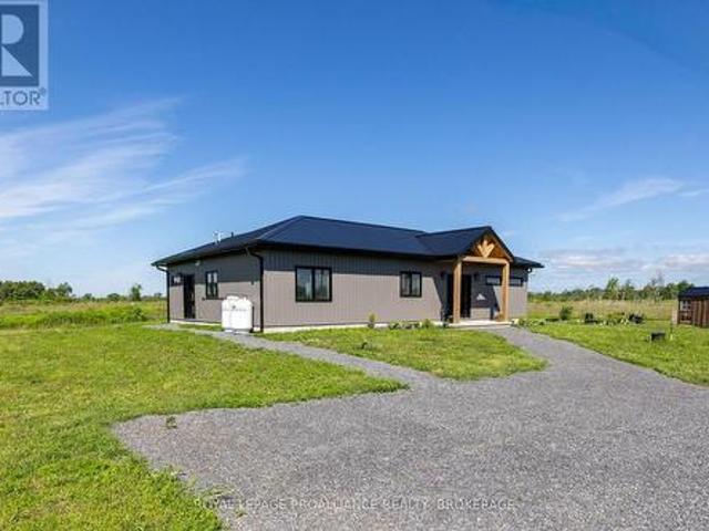 292 Kyes Road, Front Of Leeds & Seeleys Bay, ON, K0E 1L0 house for sale | Listing ID X13451 | Royal LePage