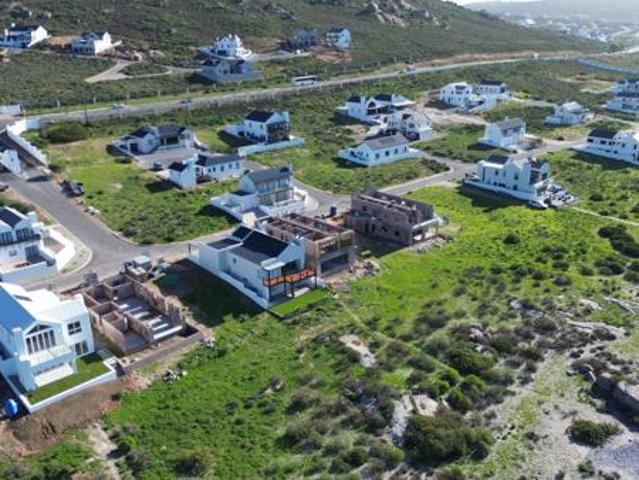 292 m² Land available in St Helena Views