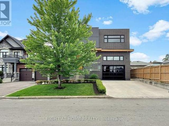 2931 Lansdowne Avenue, Toronto, ON, M6B 3X3 house for sale | Listing ID W13484 | Royal LePage