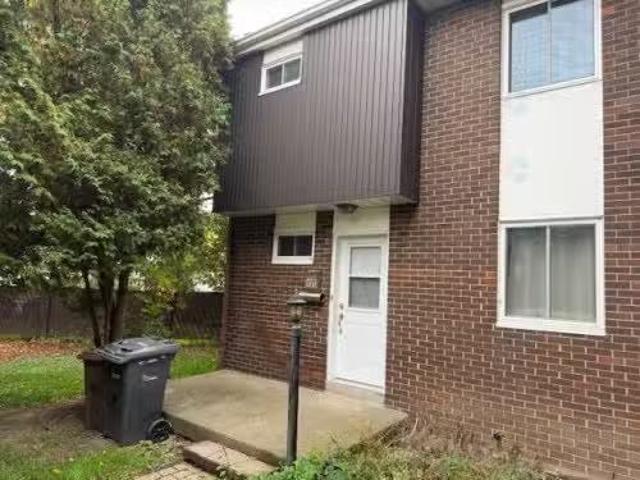 293 Place Samson, Laval Chomedey, QC, H7W 3T8 lease for le.