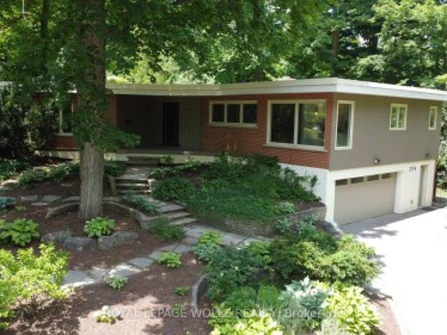 294 Algonquin Drive, Waterloo, ON, N2L 2S8 house for sale | Listing ID X13501 | Royal LePage