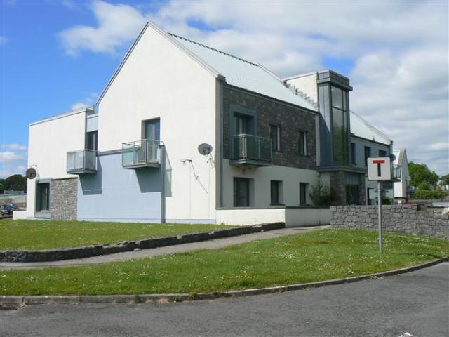 295,000 | 18 an clarin, block b, prospect, athenry, co. GALWAY Cathal Moran Auctioneers 4802 MyHome. Ie Residential