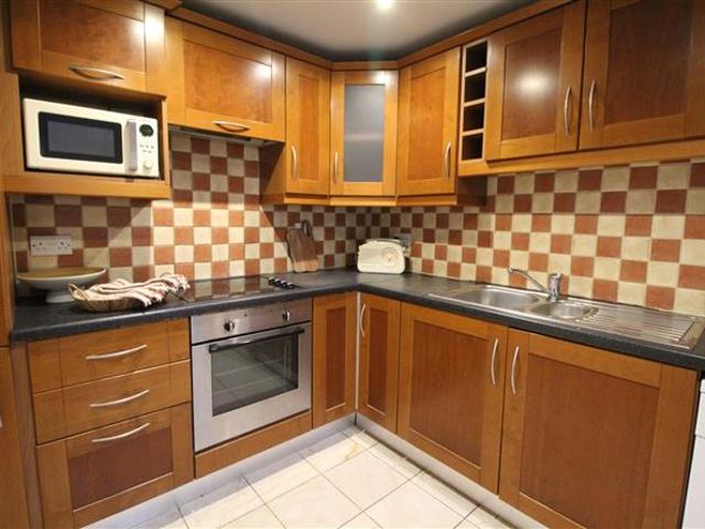 295,000 | 19 Louisa Park, Leixlip, Co. Kildare DNG Lucan 4980 MyHome. Ie Residential