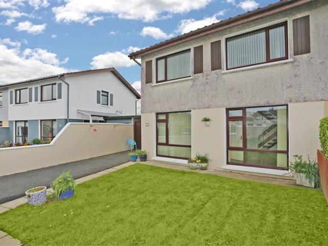 295,000 | 13 Dernish Lawn, Shannon, Clare Sherry FitzGerald O'Donovan 4991 MyHome. Ie Residential