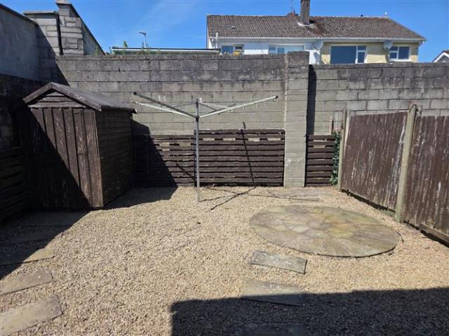 295,000 | 4 Church Hill, Carrigaline, Cork Behan Irwin & Gosling 5013 MyHome. Ie Residential
