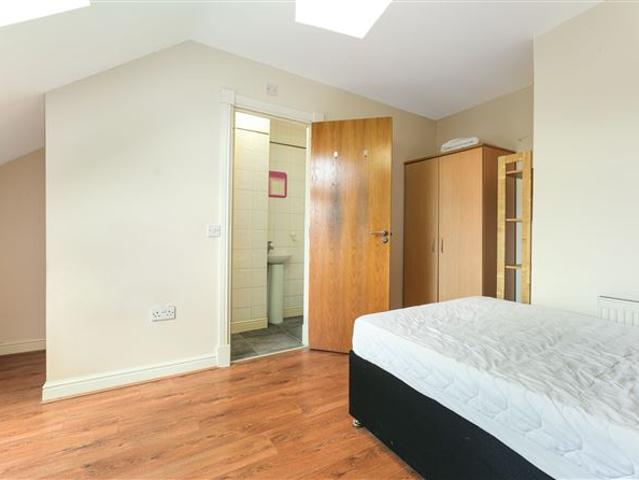 295,000 | 51 Melville Way, Finglas, Dublin 11 Ray Cooke Auctioneers 5009 MyHome. Ie Residential