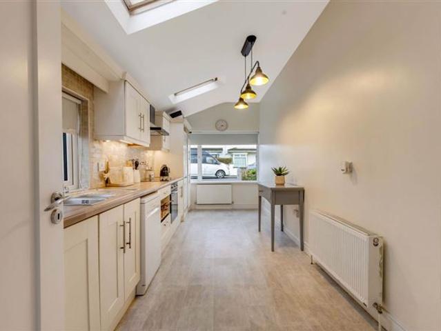 295,000 | 6 Holly Park, Bay Estate, Dundalk, County Louth Greene Finance & Property 4983 MyHome. Ie Residential