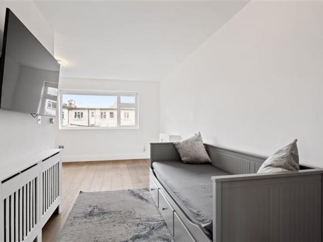 295,000 | 7 Fortfield Court, Fortfield Road, Terenure, Dublin 6W DNG Terenure 5000 MyHome. Ie Residential