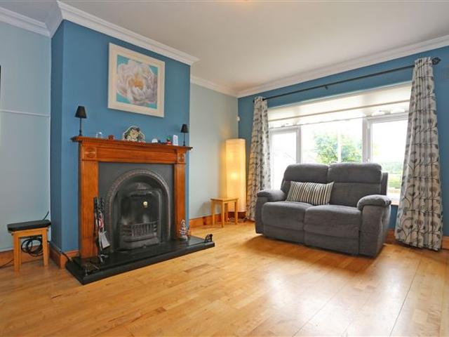 295,000 | 7 Oakwood, Sixmilebridge, Clare Sherry FitzGerald O'Donovan 5017 MyHome. Ie Residential