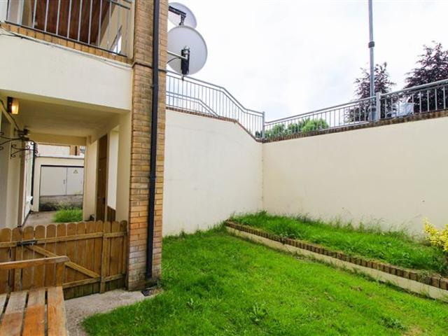 295,000 | 90 Kiltipper Gate, Kiltipper, Tallaght, Dublin 24 DNG Tallaght 5008 MyHome. Ie Residential