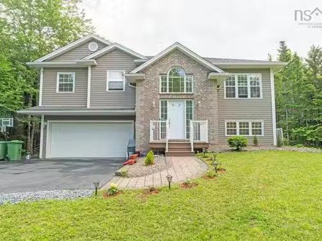 295 Gatehouse Run, Hammonds Plains, NS, B4B 0A8 house for sa.