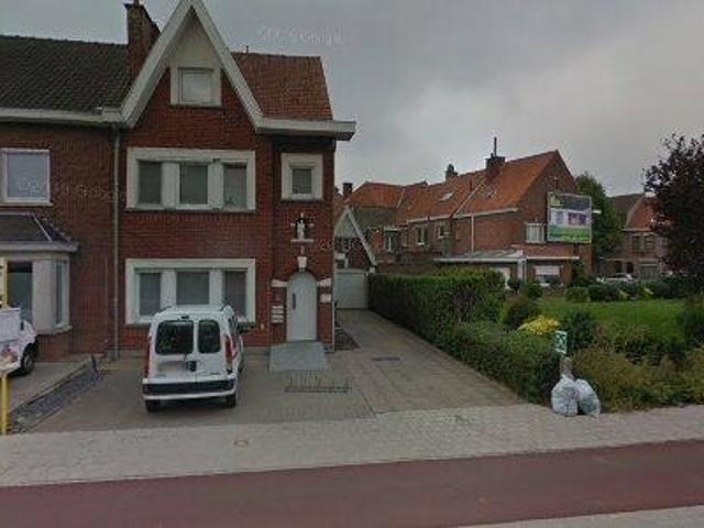 295 m2 office space for rent in Roeselare