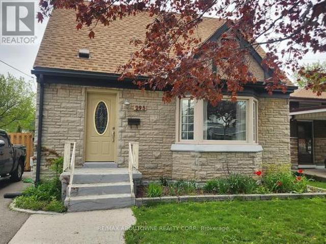 295 Queensdale Avenue E, Hamilton, ON, L9A 1L3 house for lease | Listing ID X13222 | Royal LePage