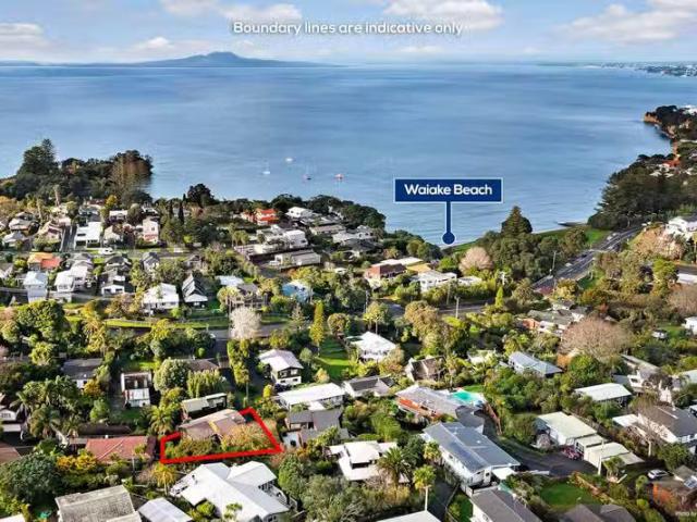 2/970 Beach Road, Waiake, North Shore City For Sale