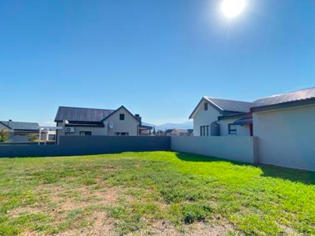 297 m² Land available in Robertson
