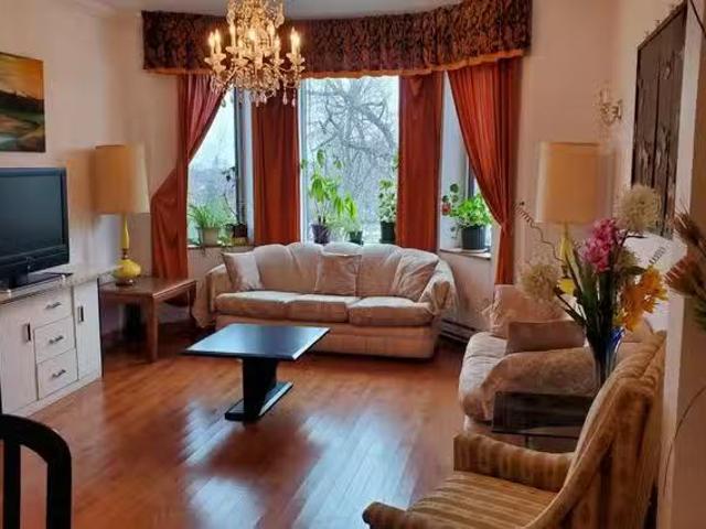 2985 House 3 bedrooms in CDN NDG