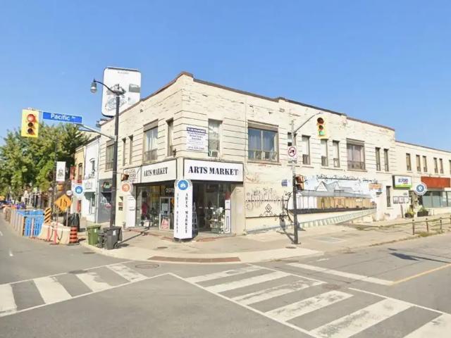 2980 Dundas Street West